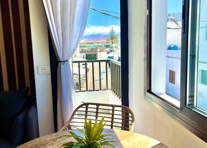 Weybeach4 -sea Frontline,plaza View,little Terrace Apartment