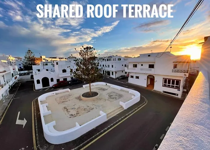 Weybeach4 -sea Frontline,plaza View,little Terrace Apartment La Santa